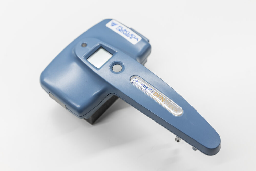 神経伝導検査装置 DPNチェック